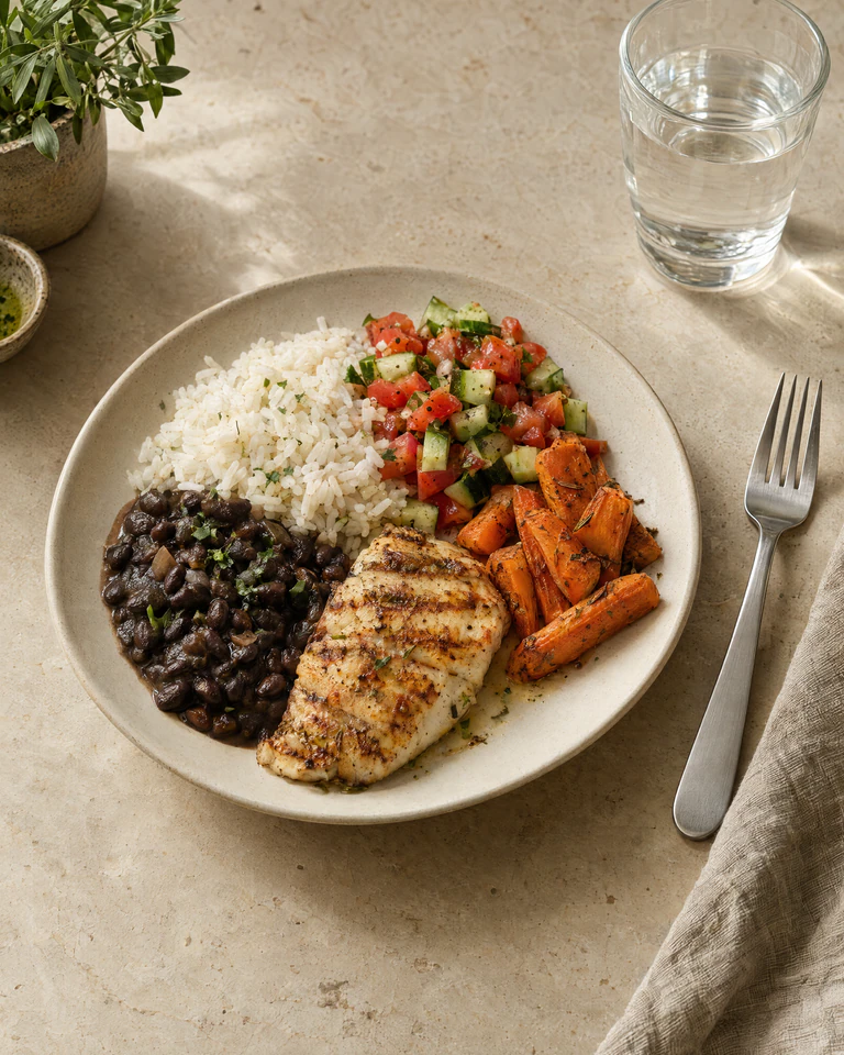 Composição ilustrativa de uma refeição com arroz, feijão, peixe e vegetais